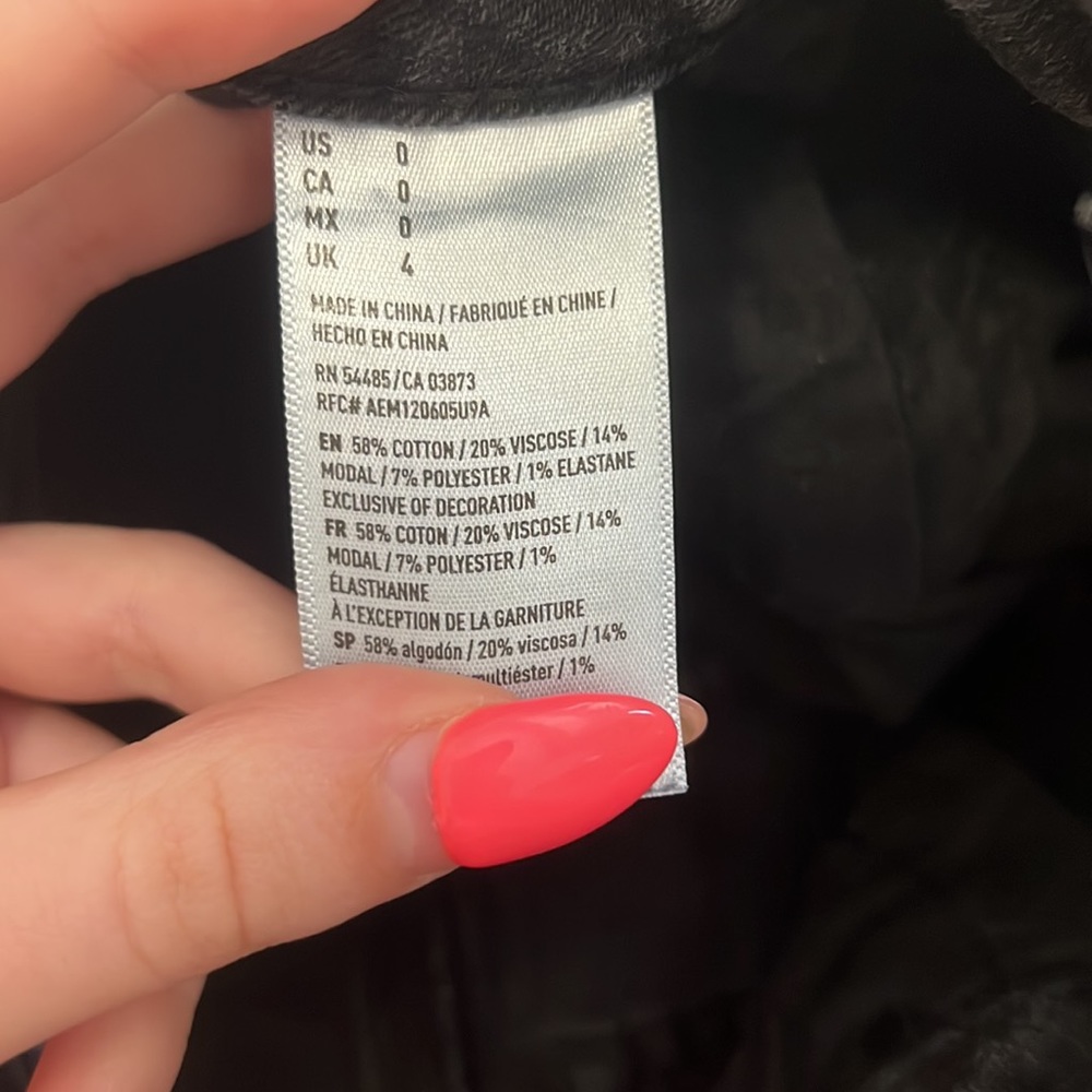 American Eagle Shorts - Picture 3 of 3